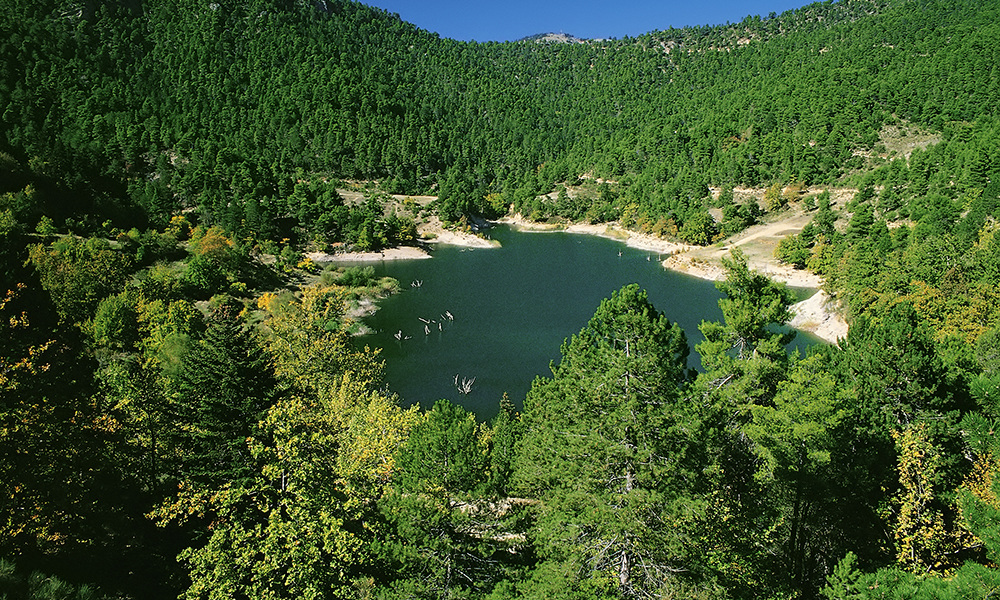 Tsivlos Lake